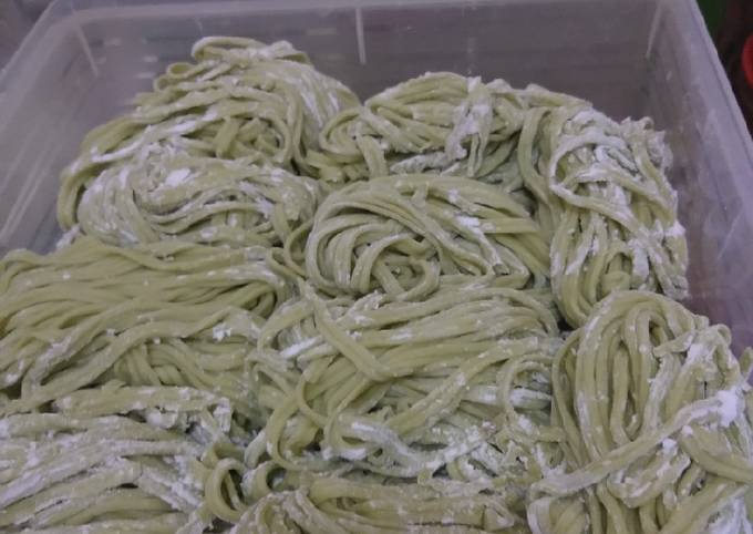 Resep Mie pangsit sawi kenyal Anti Gagal