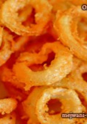 A picture of Crispy, Spicy, Hot Onion Rings.