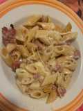 Pennette salsiccia besciamella e mozzarella