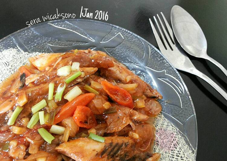 Proses memasak Tongkol saus tomat Anti Gagal