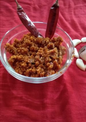 લસણ કોપરાની ચટણી (Lasan Kopra Chutney Recipe In Gujarati) રેસીપી મુખ્ય ફોટો