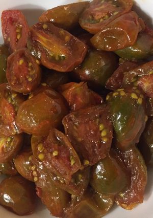 Hình của món Cà chua áp chảo trộn dầu nấm truffle.