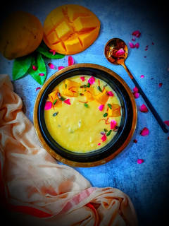 A picture of Mango rice kheer.