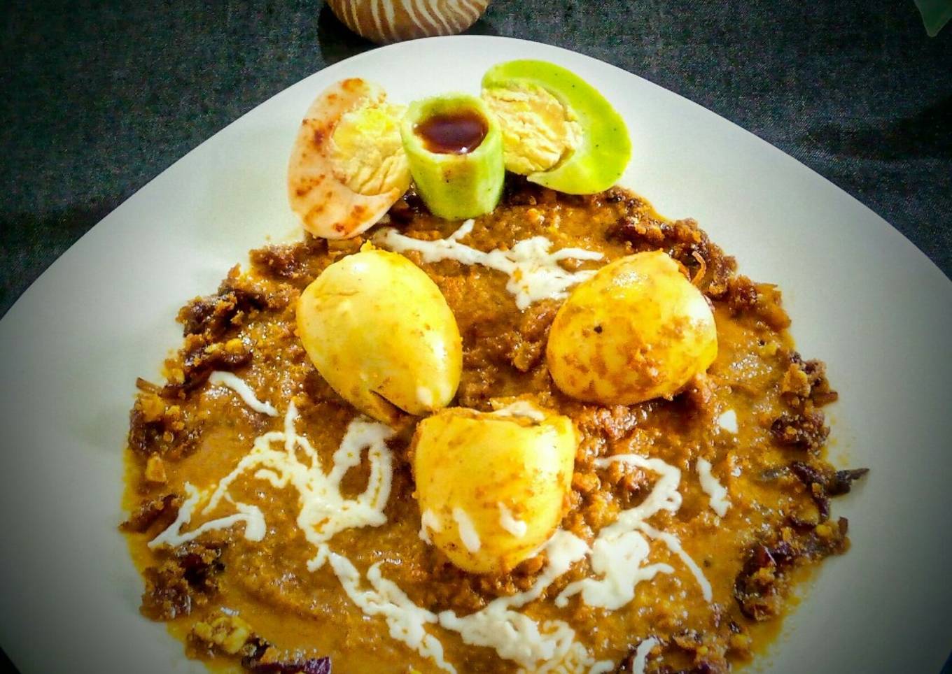Stuffed Egg Korma With Melted Cheese