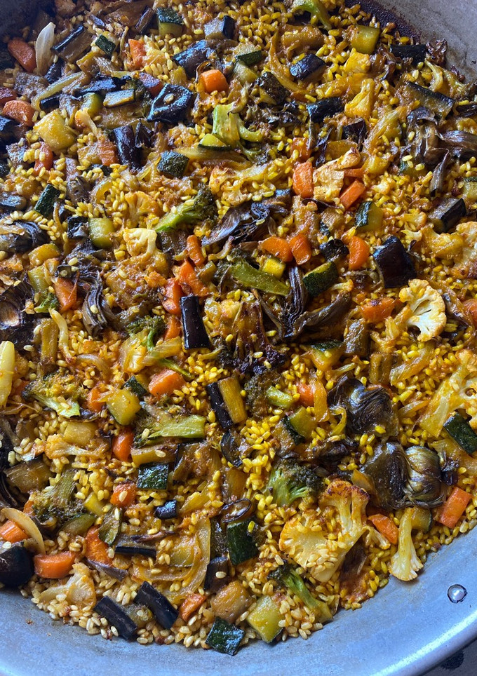 Una foto de Paella de verduras
