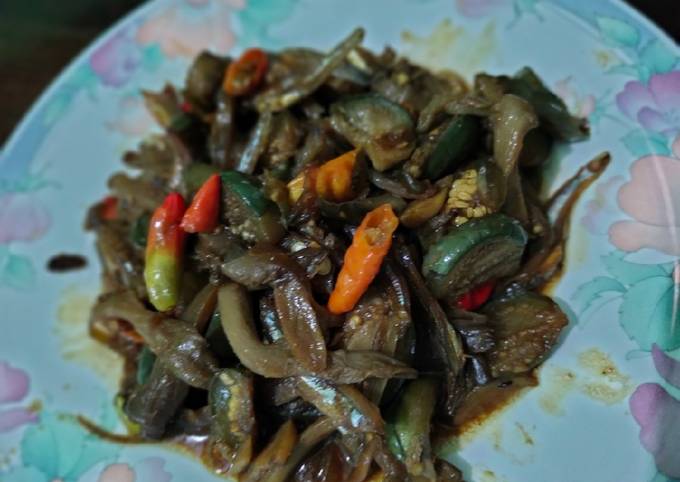 Resep Tumis terong bulat campur teri yang Lezat