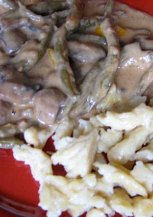 A picture of Mushroom and green bean stroganoff.