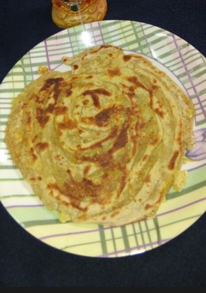 A picture of Potato stuff laccha paratha.