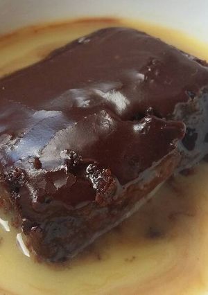 A picture of Vickys Hot Fudge Cake, GF DF EF SF NF.