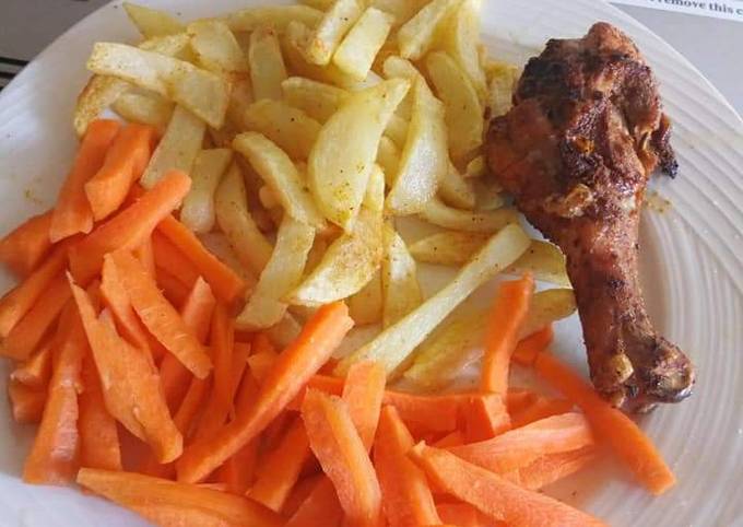 Grilled Chicken, Chips with Sliced Carrots