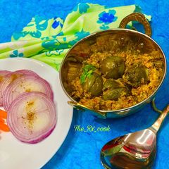 A picture of Bharwan baingan bharli vangi ennegayi gutti vankaya stuffed eggplant.