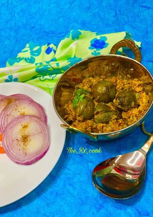 A picture of Bharwan baingan bharli vangi ennegayi gutti vankaya stuffed eggplant.