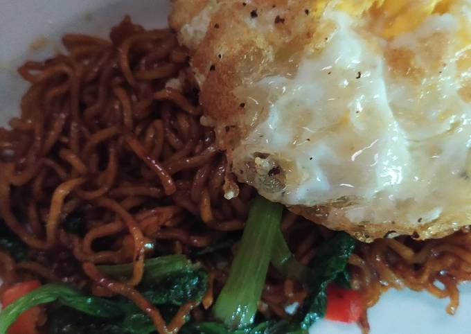 Mie goreng pedas manis