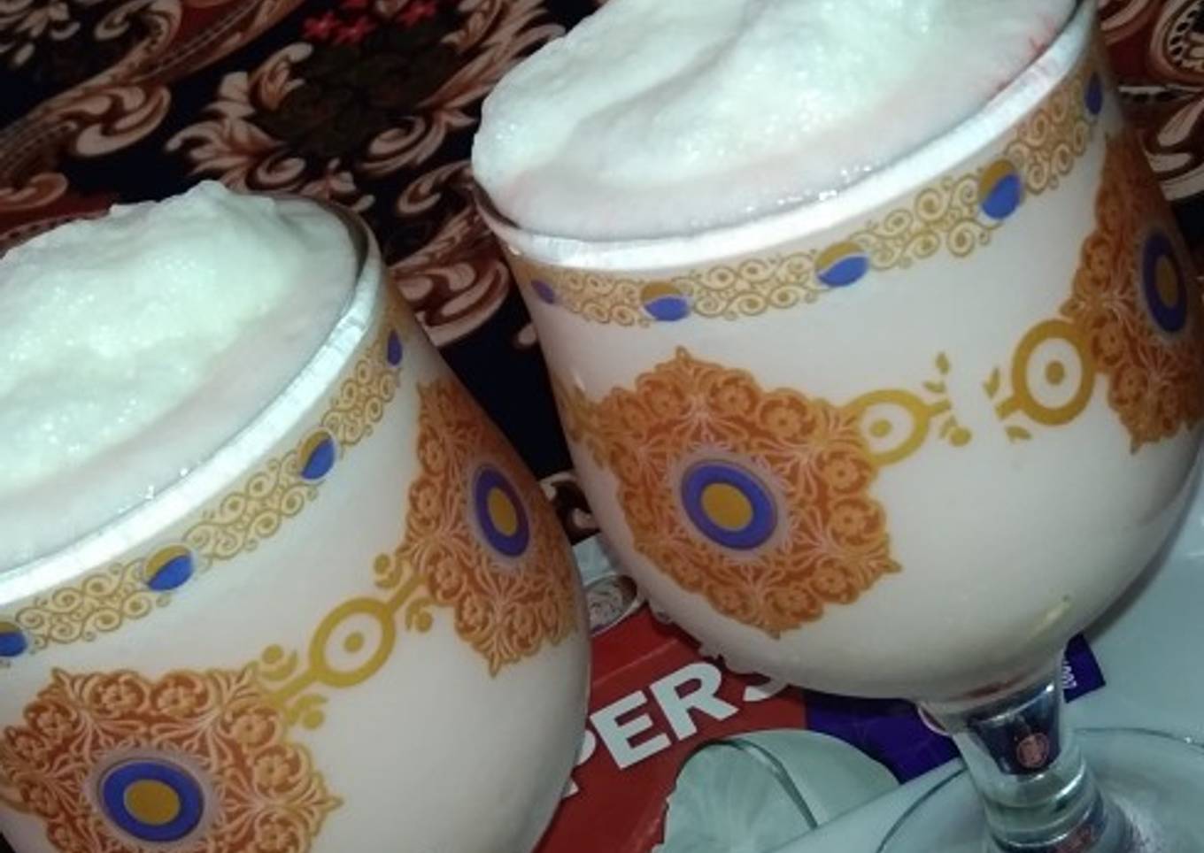 Banana creamy honey shake