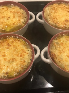 Una foto de Sopa de cebolla francesa receta original