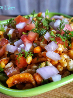 ओली भेळ (oli bhel recipe in marathi) रेसिपी चे मुख्य फोटो
