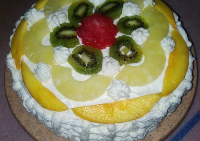 Fresh fruit cake