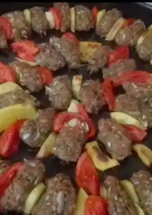 صورة لوصفة صينية لحم بالبطاطا والطماطة بالفرن