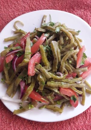 Una foto de Ensalada de nopal fácil y rápida