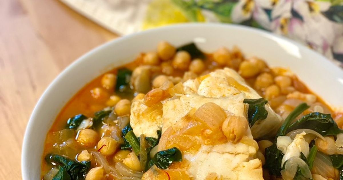 Potaje de garbanzos con bacalao y espinacas versión exprés