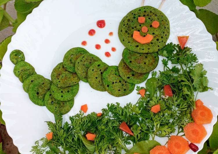 Palak Caterpillar tawa dosas