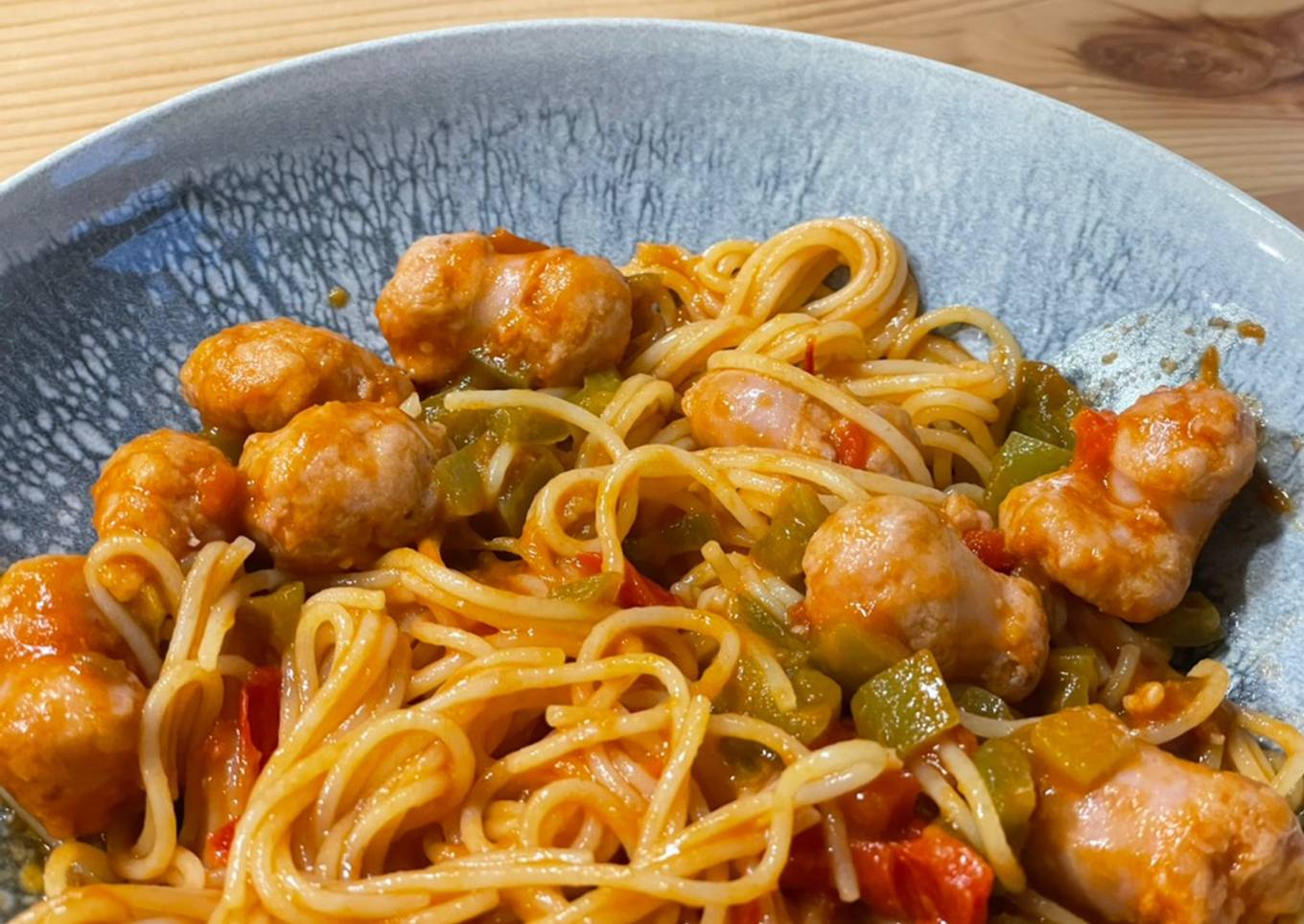 Espaguetis con longaniza de pollo