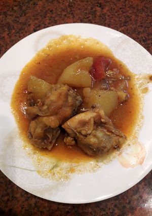 A picture of Chicken Curry.