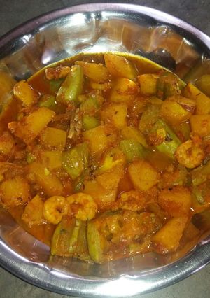A picture of Prawn curry.