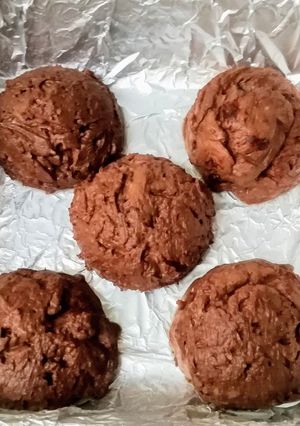 Una foto de Brownie cetogénico helado / Keto brownie choco balls