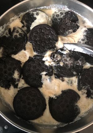 A picture of Oreo rice pudding.