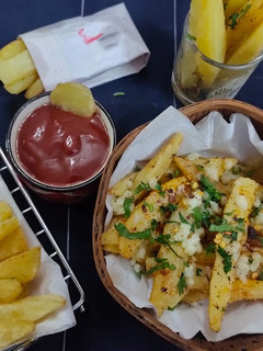 ફ્રેન્ચ ફ્રાય (French Fry Recipe In Gujarati) રેસીપી મુખ્ય ફોટો
