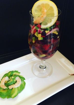 Una foto de Ceviche de frijoles y camarones 🍤