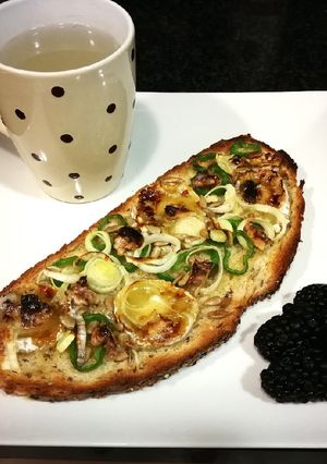 Foto principal de The Rustik Bakery con queso de cabra al horno