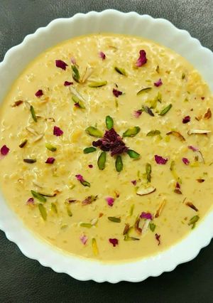 A picture of Keshari KHEER with Date Palm Jaggery.