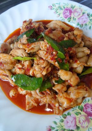 รูปของ ไก่ไทยผัดพริกสดใบมะกรูด