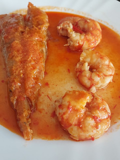 Una foto de Rape en salsa de langostinos