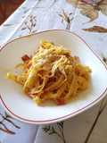 Nidos al huevo, a la carbonara