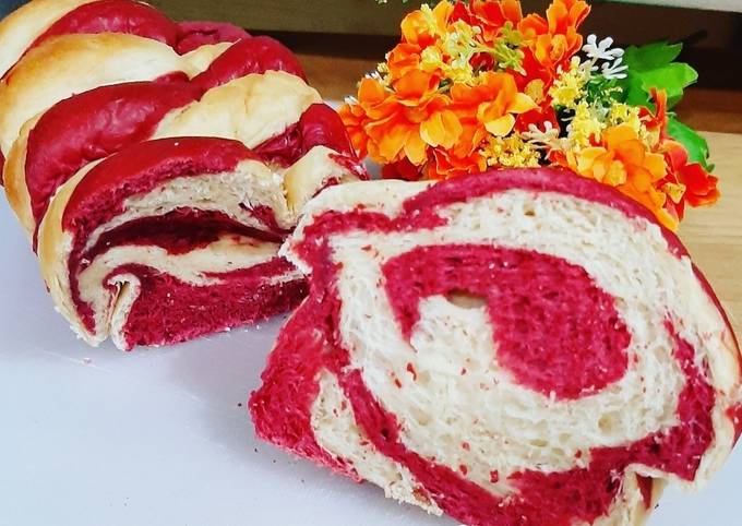 Red velvet swirl bread