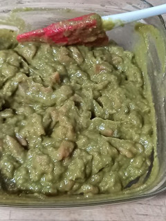 Una foto de 56. Guacamole con salmón
