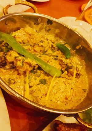 A picture of Chicken malai handi.