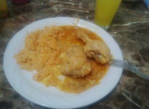 Una foto de Pollo ala cerveza