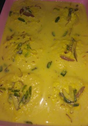 A picture of Rasmalai.
