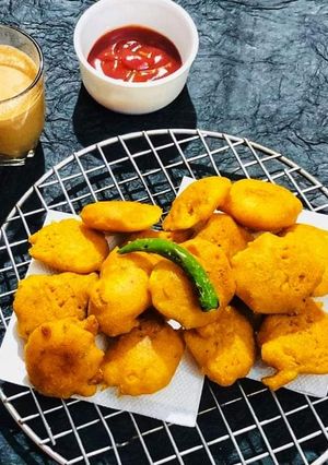 आलू भजी (Aloo Bhaji recipe in Hindi) रेसिपी मुख्य फोटो