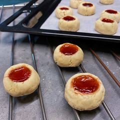 A picture of Vegan Raspberry Butter Cookies.