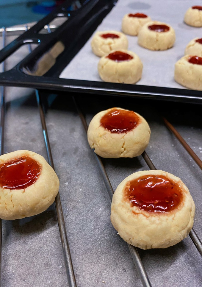 A picture of Vegan Raspberry Butter Cookies.