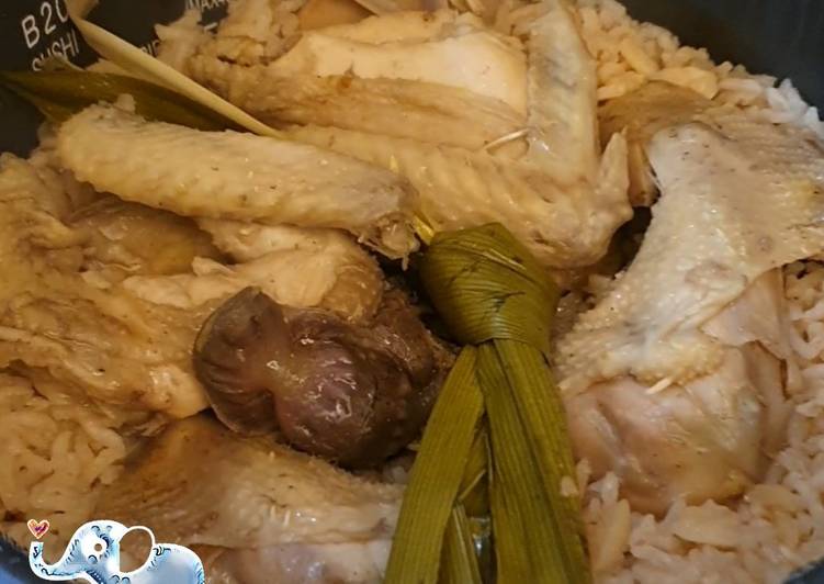Cara Menyiapkan Nasi Ayam Rice Cooker yang Enak Banget