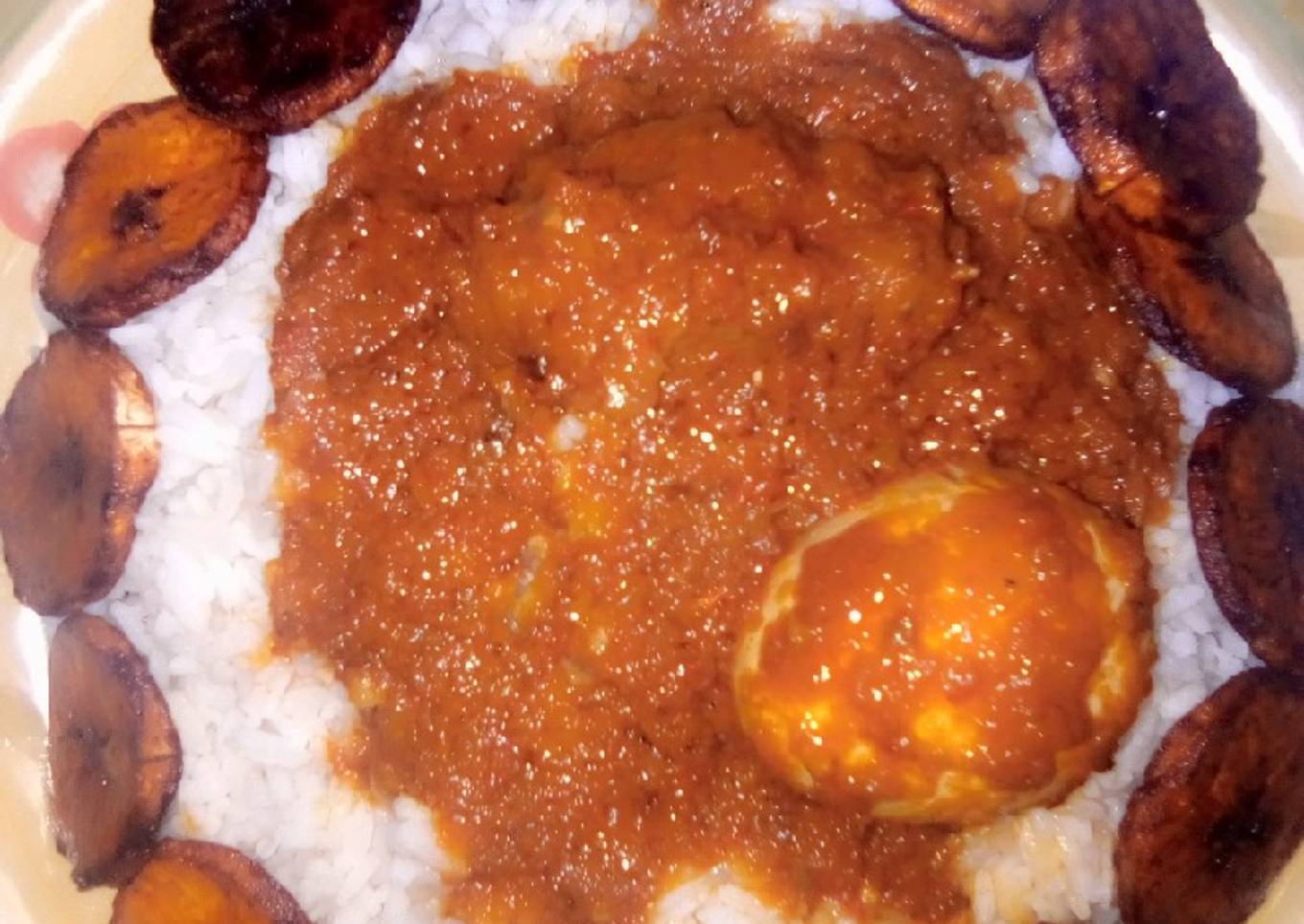 White Rice and stew with fried plantain