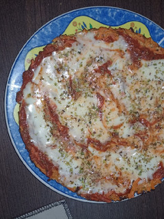 Una foto de Pizza con base de zanahoria, sin harina. 🥕🥕