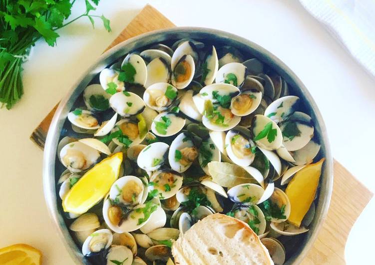 Amêijoas à Bulhão Pato com limão