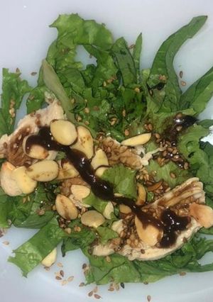 Una foto de Ensalada japonesa